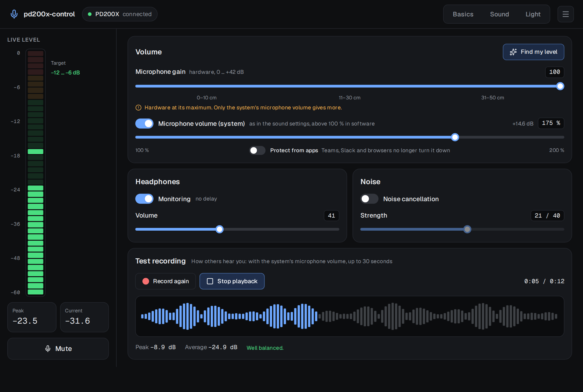 The basics page: live level meter, microphone gain at 100, the system microphone volume at 175 %, headphone monitoring, noise cancellation and a test recording that is playing